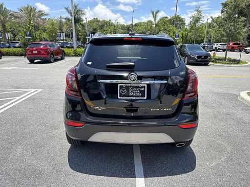 Used 2021 Buick Encore Preferred w/ Safety Package FWD image 2