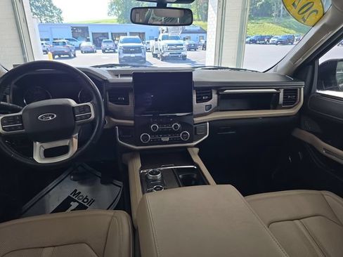 Used 2024 Ford Expedition Limited AWD/4WD image 11