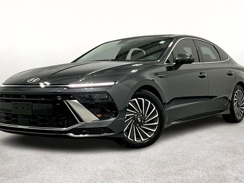 Certified 2025 Hyundai Sonata Limited image 14