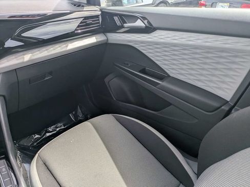 Used 2023 Volkswagen Taos S FWD image 15