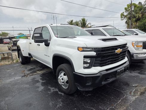 Used 2024 Chevrolet Silverado 3500 W/T w/ WT Convenience Package image 3
