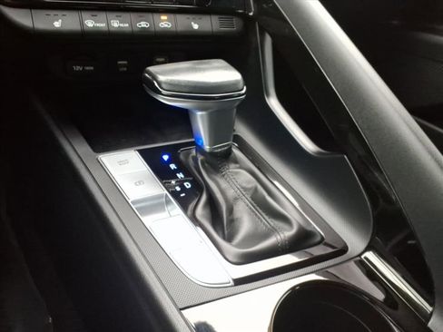 Used 2021 Hyundai Elantra SEL w/ Convenience Package image 17