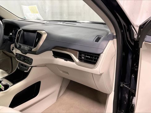 Used 2024 GMC Terrain Denali w/ Denali Premium Package image 13