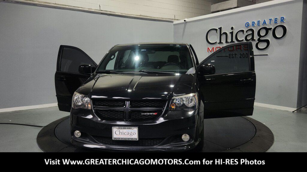 Used 2015 Dodge Grand Caravan SXT w/ Blacktop Package FWD image 17
