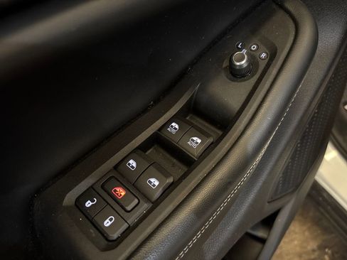 Used 2023 Jeep Grand Cherokee L Laredo image 19