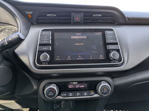 Used 2020 Nissan Kicks SV image 14