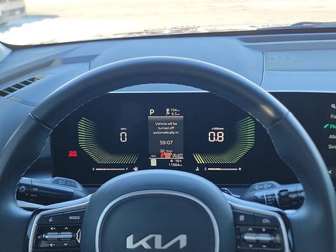 Used 2024 Kia Sorento S w/ Panoramic Sunroof Package image 15