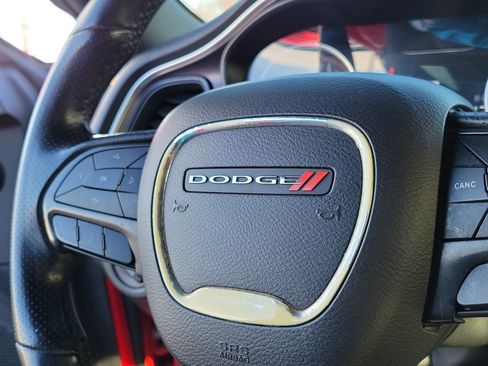 Used 2018 Dodge Challenger R/T image 27