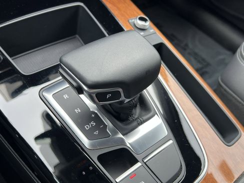 Used 2023 Audi Q5 2.0T Premium w/ Convenience Package image 23