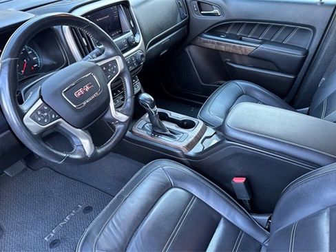 Used 2022 GMC Canyon Denali image 10