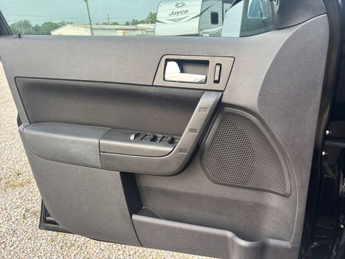 Used 2008 Ford Focus Sedan FWD image 15