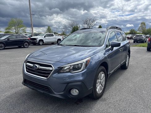 Used 2018 Subaru Outback 2.5i Premium AWD/4WD image 2