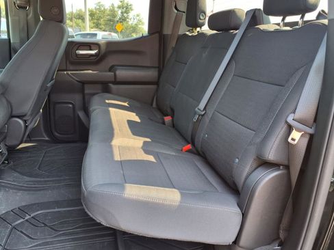 Used 2025 Chevrolet Silverado 1500 Custom image 12