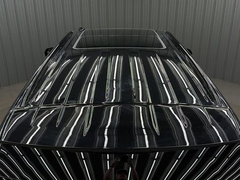 Used 2026 GMC Yukon Denali w/ Sun & Power Step Package AWD/4WD image 16