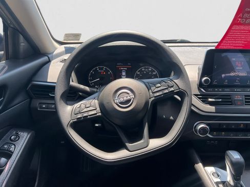 Certified 2025 Nissan Altima 2.5 S FWD image 14