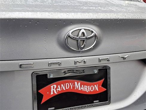 Used 2019 Toyota Camry LE image 30