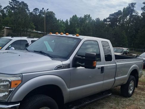 Used 2015 Ford F250 XLT w/ XLT Value Package AWD/4WD image 1
