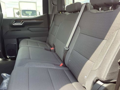 New 2026 GMC Sierra 1500 SLE w/ Preferred Package image 23