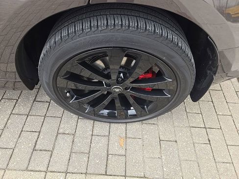 Certified 2024 Land Rover Range Rover Sport Dynamic SE image 9