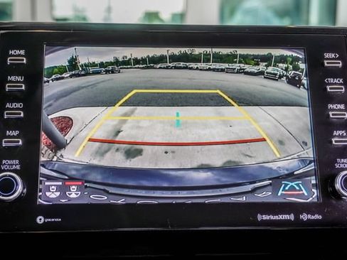 Used 2022 Toyota Camry XLE FWD image 33