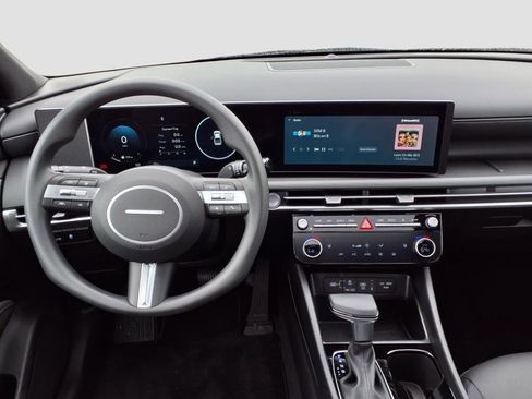 Used 2025 Hyundai Santa Cruz SEL image 14