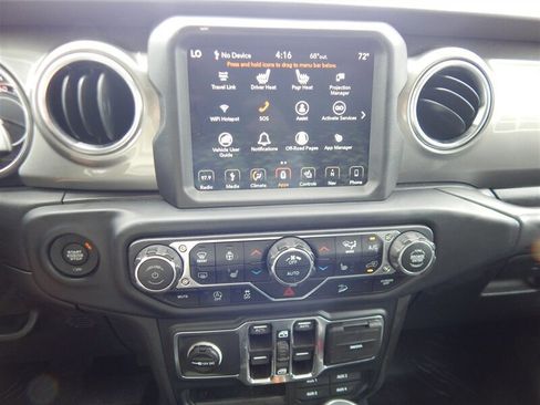 Used 2019 Jeep Wrangler Unlimited Sahara AWD/4WD image 28