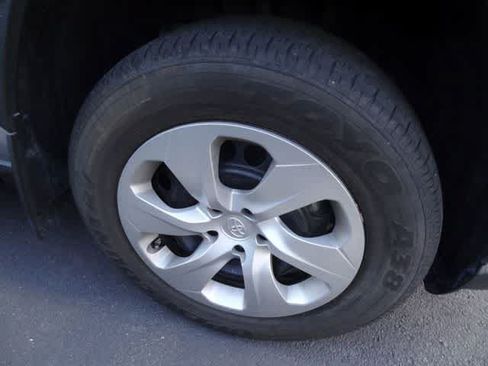 Used 2023 Toyota RAV4 LE AWD/4WD image 13