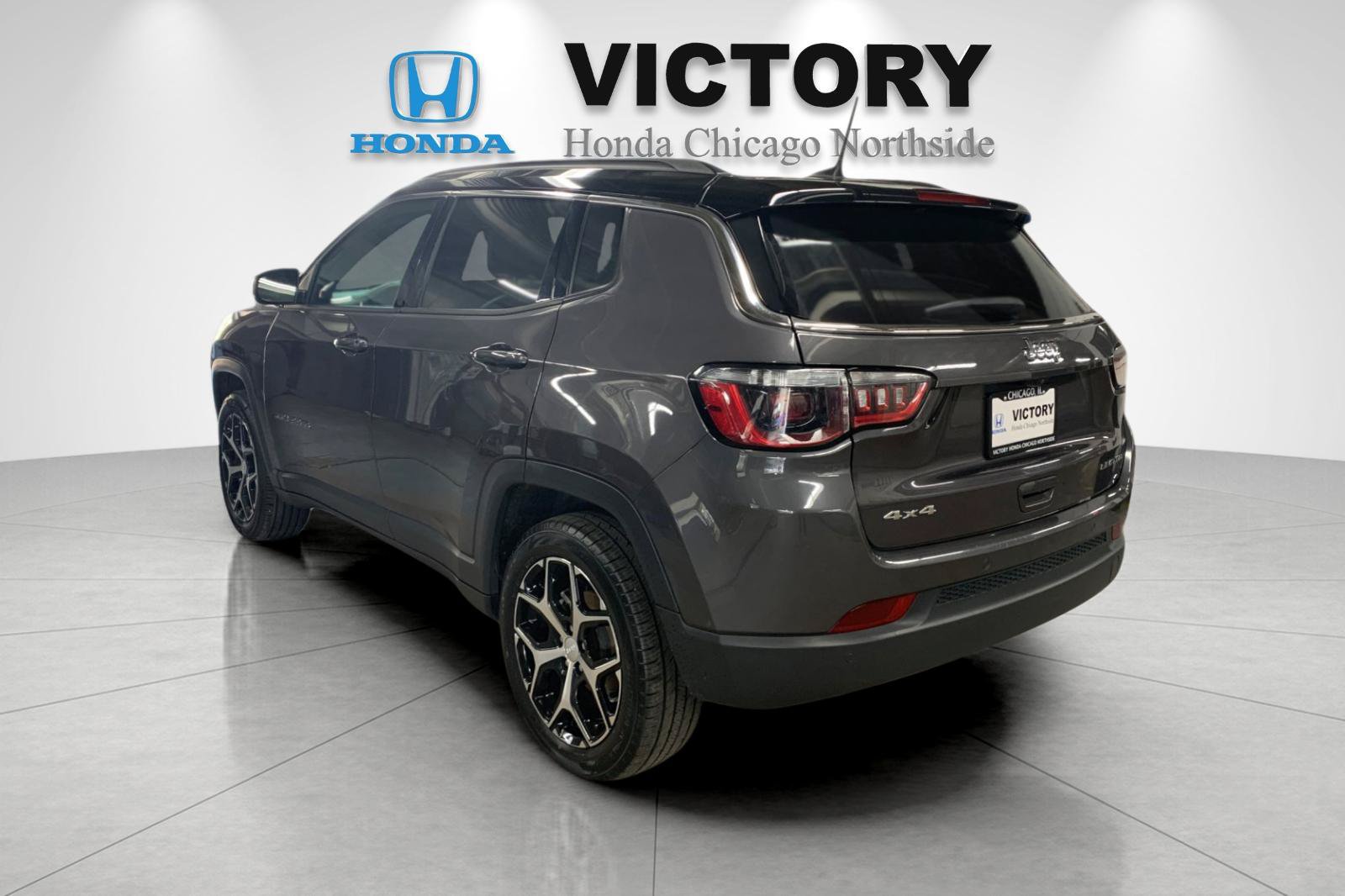 Used 2024 Jeep Compass Limited AWD/4WD image 4
