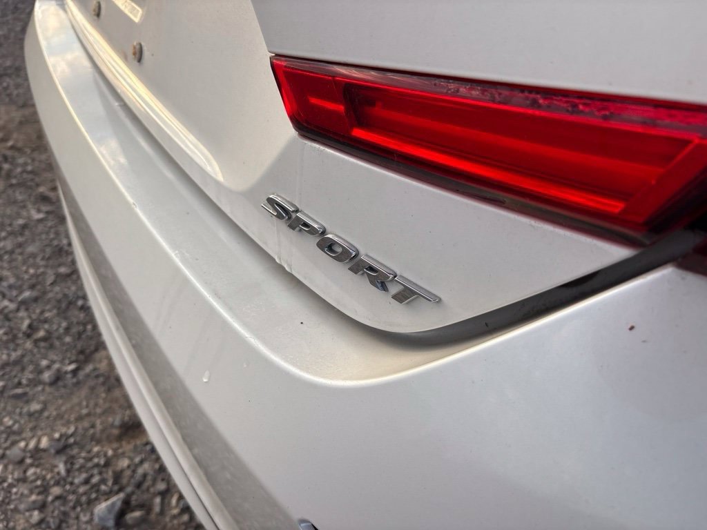 Used 2019 Honda Accord Sport image 4