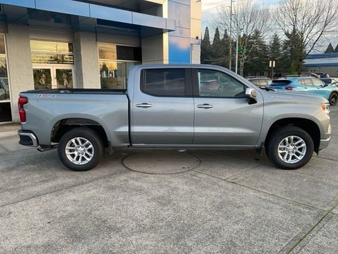 New 2025 Chevrolet Silverado 1500 LT image 11