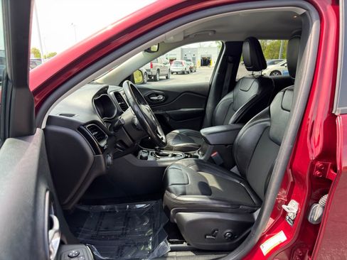 Used 2021 Jeep Cherokee Latitude Plus AWD/4WD image 10