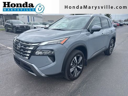 Used 2025 Nissan Rogue SL image 1