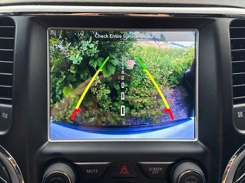 Used 2018 Jeep Grand Cherokee SRT w/ Trailer Tow Group IV AWD/4WD image 19