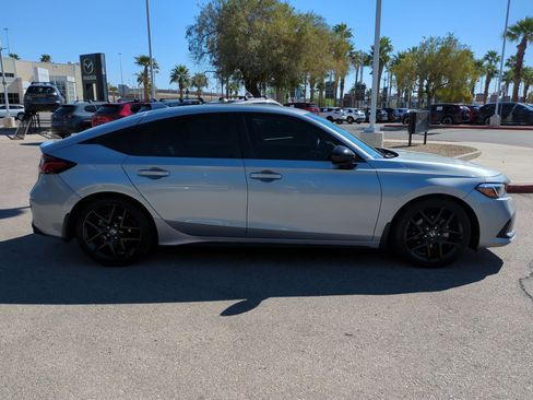 Used 2023 Honda Civic Sport image 6