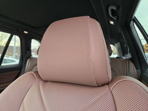 New 2026 BMW X5 xDrive40i w/ M Sport Package image 17