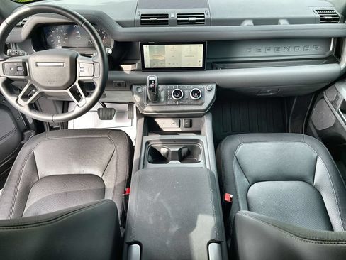 Certified 2023 Land Rover Defender 90 X-Dynamic SE AWD/4WD image 12
