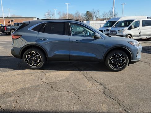 New 2026 Ford Escape Platinum w/ Equipment Group 601A image 19