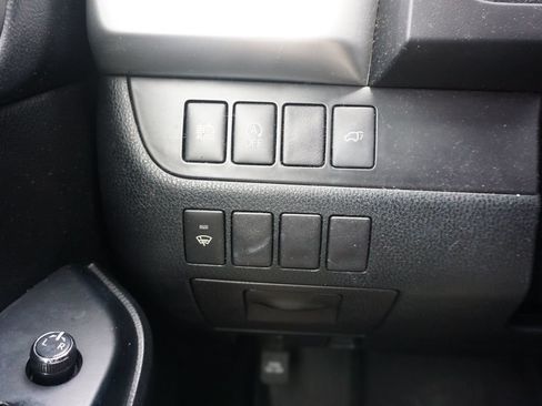 Used 2018 Toyota Highlander XLE FWD image 4