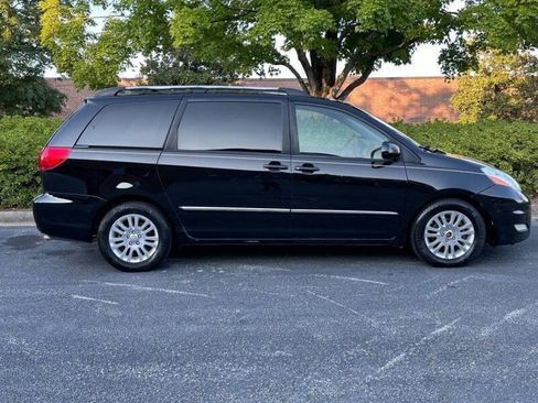 Used 2008 Toyota Sienna XLE Limited FWD image 6
