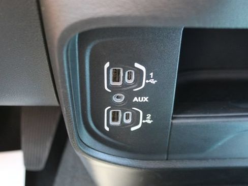 Used 2025 RAM 2500 Big Horn AWD/4WD image 26