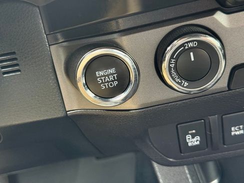Used 2023 Toyota Tacoma TRD Sport w/ Technology Package AWD/4WD image 29