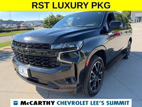 Used 2022 Chevrolet Suburban RST w/ Luxury Package AWD/4WD image 4
