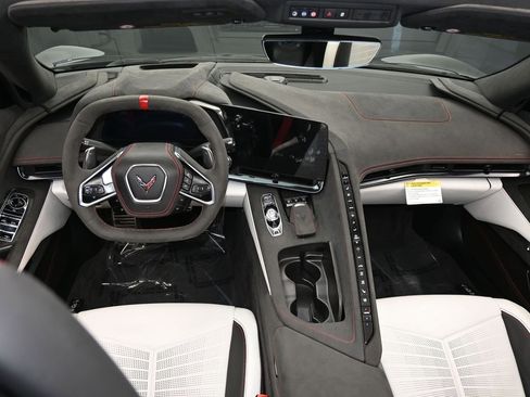 Used 2023 Chevrolet Corvette Stingray Premium Conv w/ Z51 Performance Package image 40