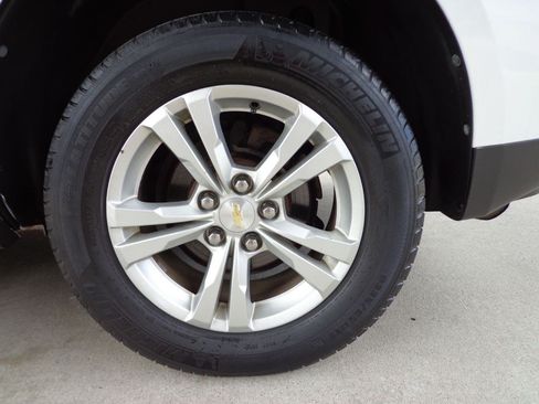 Used 2010 Chevrolet Equinox LT w/ Vehicle Interface Package FWD image 12