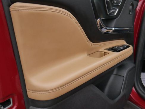 Used 2020 Lincoln Corsair Reserve w/ Equipment Group 201A image 34