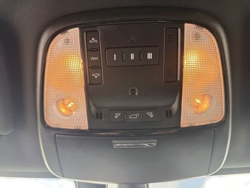 Used 2024 Dodge Durango GT image 35