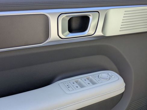 Used 2025 Hyundai Santa Fe SEL image 16