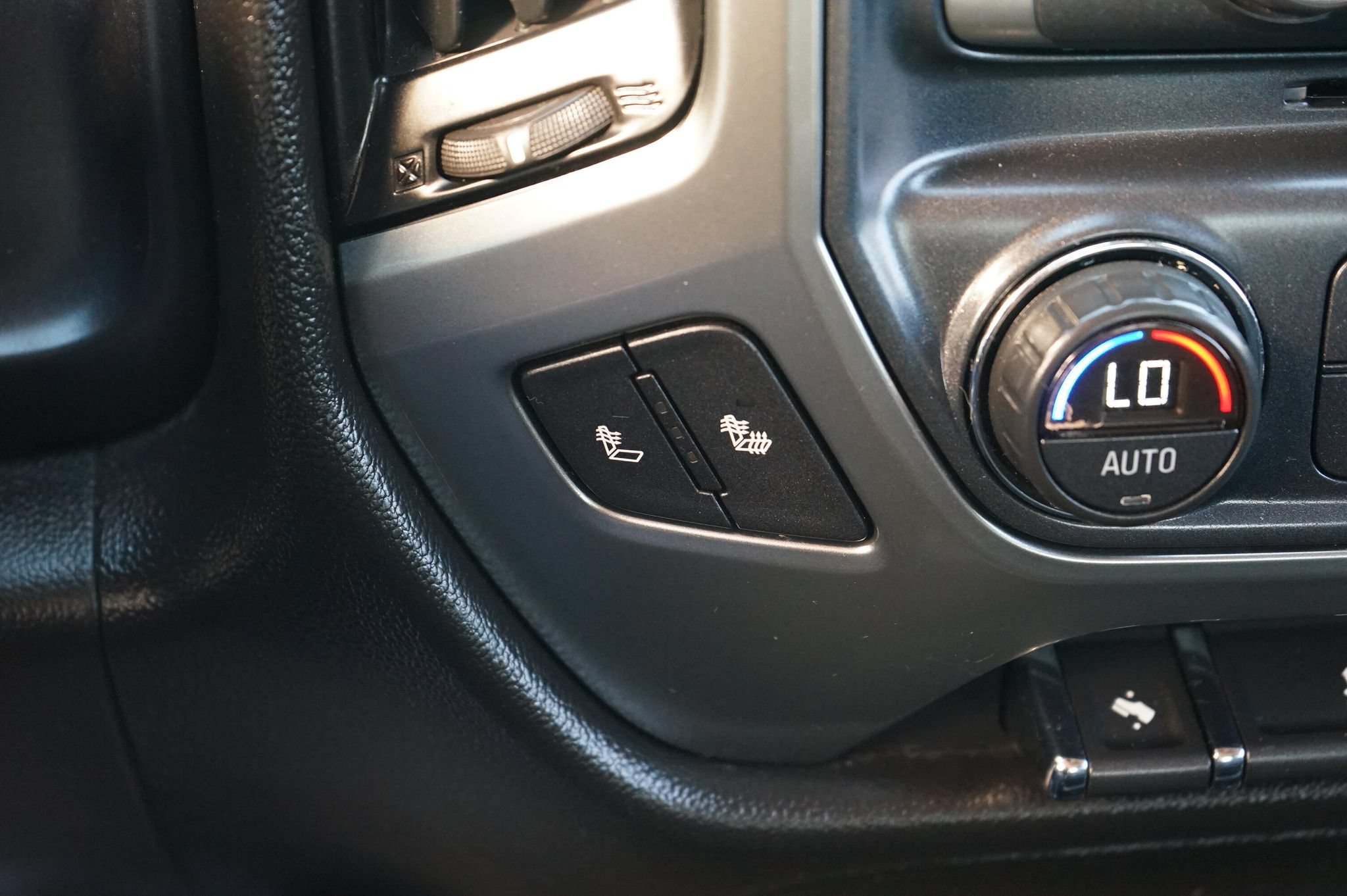Used 2015 Chevrolet Silverado 1500 LT w/ All Star Edition AWD/4WD image 21