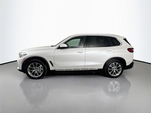 Used 2023 BMW X5 xDrive40i w/ Premium Package image 3
