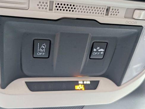 Used 2023 Subaru Forester image 25